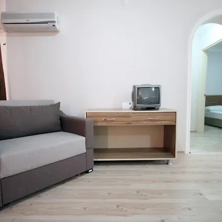 Renda 3* אלאניה